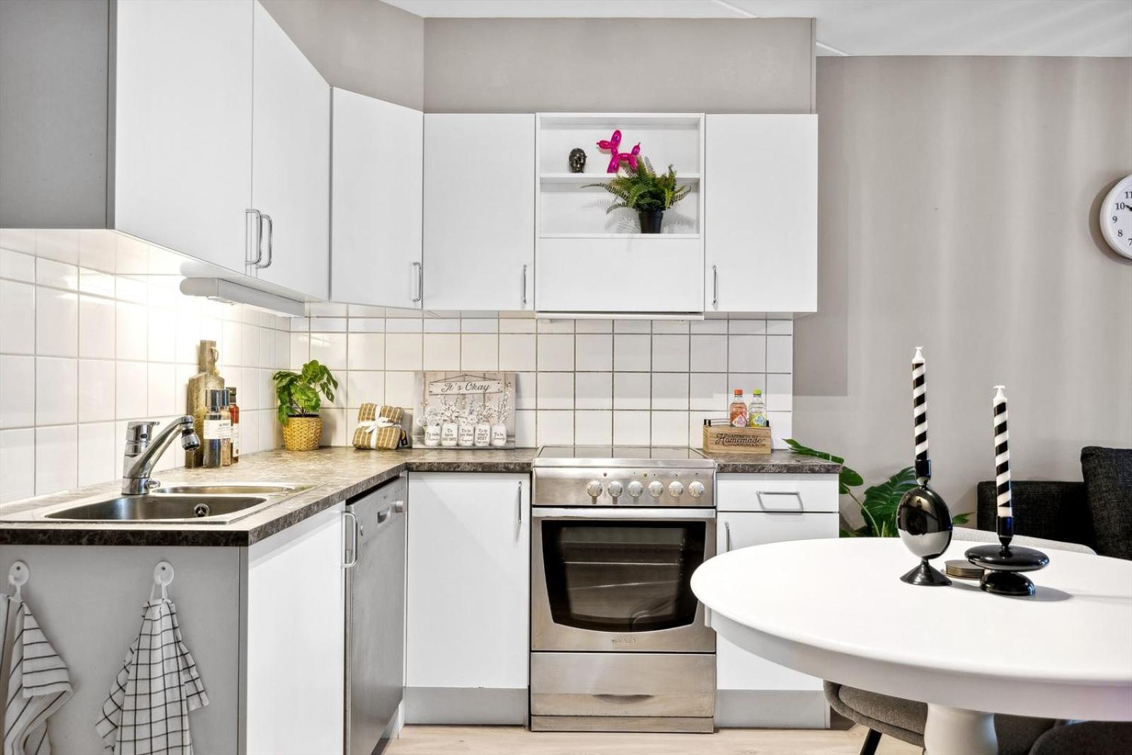 Luxurious Modern Room In Central Oslo - Eur 4K Expensive Bed And 82" Cinematic Tv Esterno foto