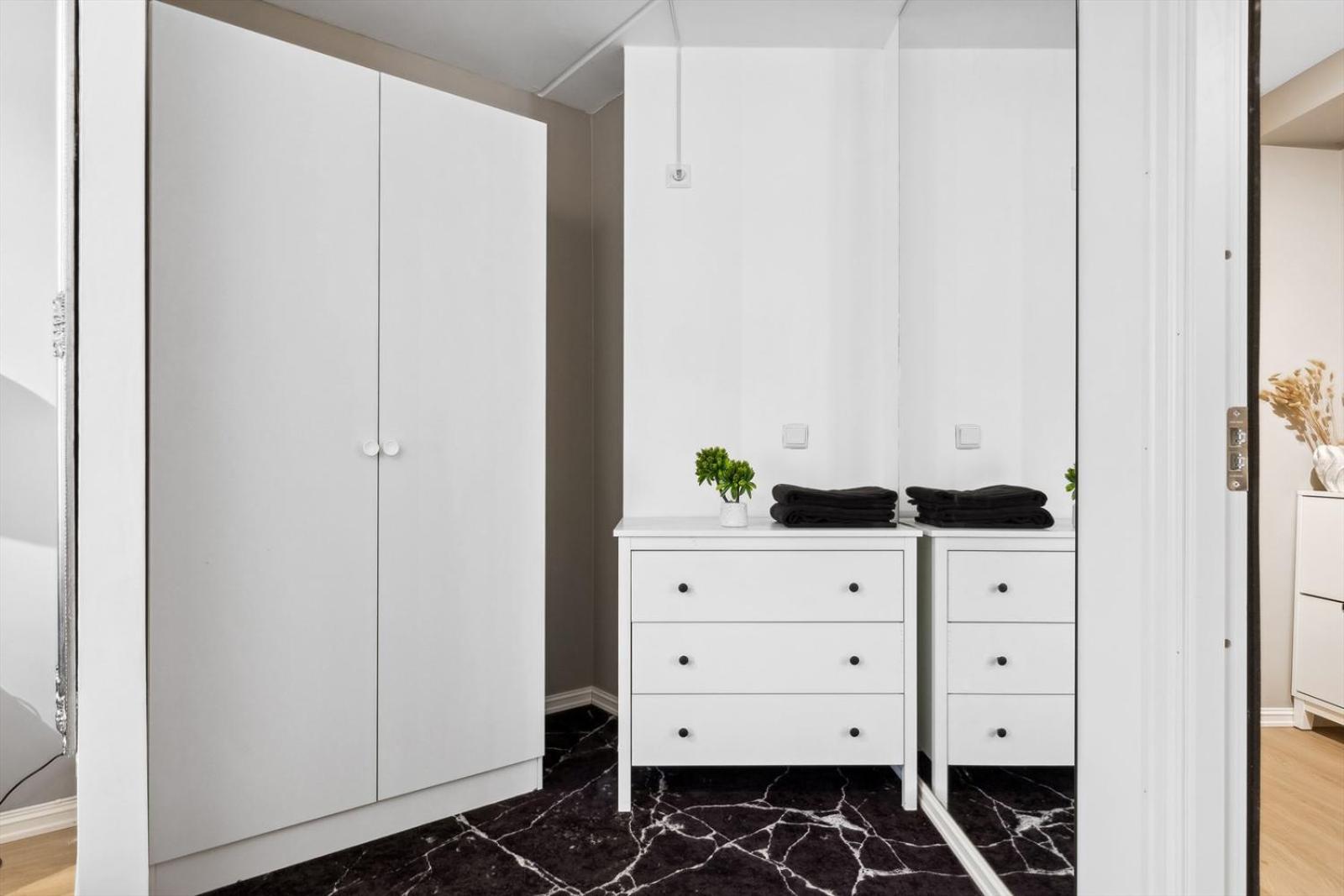 Luxurious Modern Room In Central Oslo - Eur 4K Expensive Bed And 82" Cinematic Tv Esterno foto