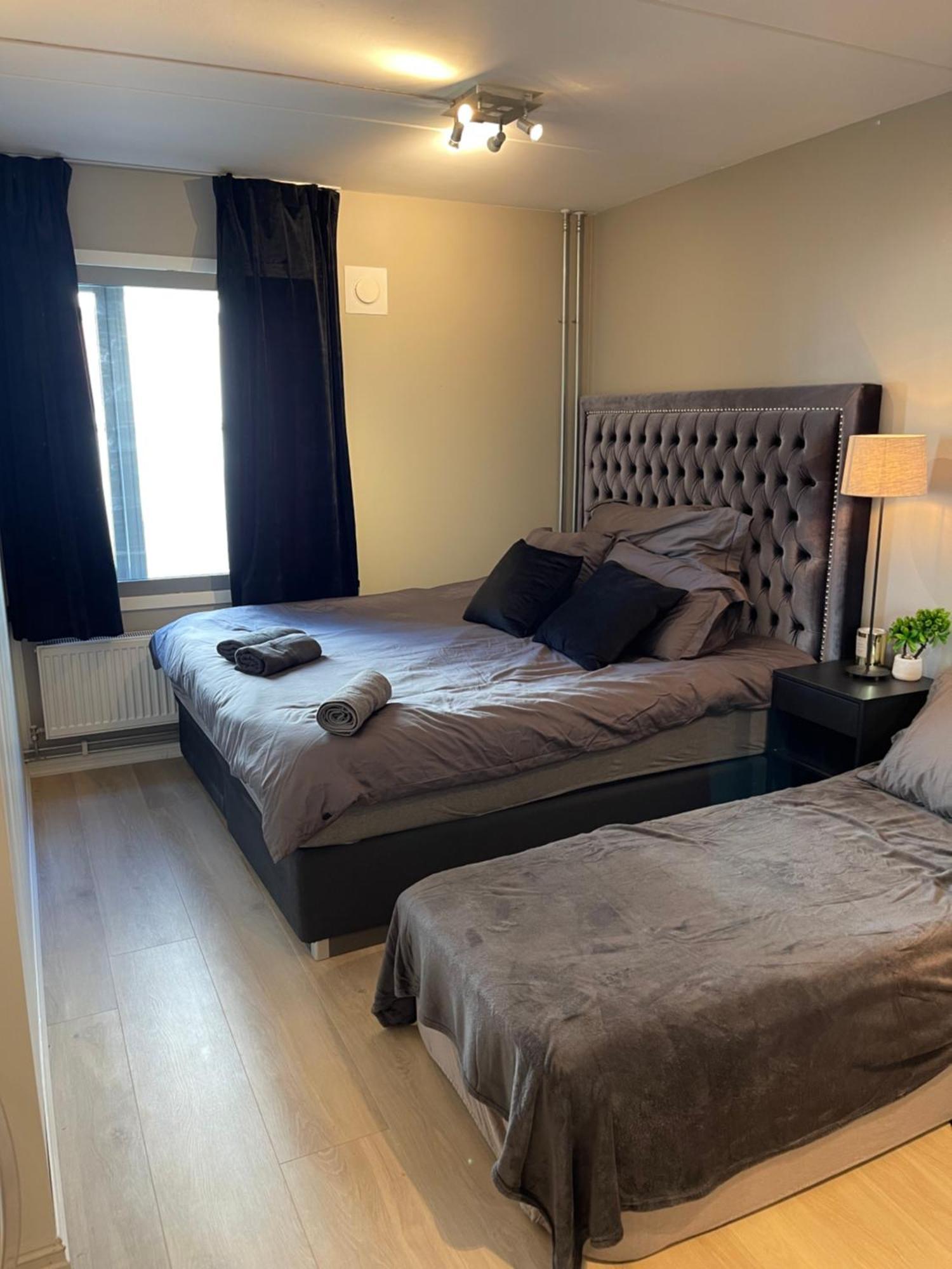 Luxurious Modern Room In Central Oslo - Eur 4K Expensive Bed And 82" Cinematic Tv Esterno foto
