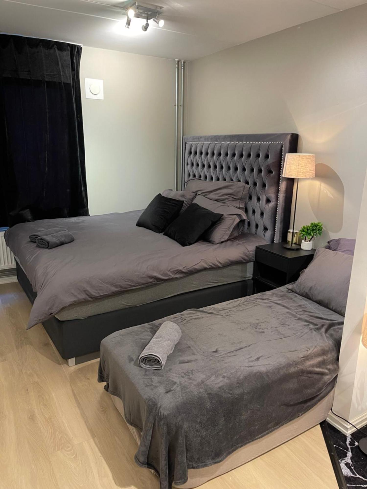 Luxurious Modern Room In Central Oslo - Eur 4K Expensive Bed And 82" Cinematic Tv Esterno foto